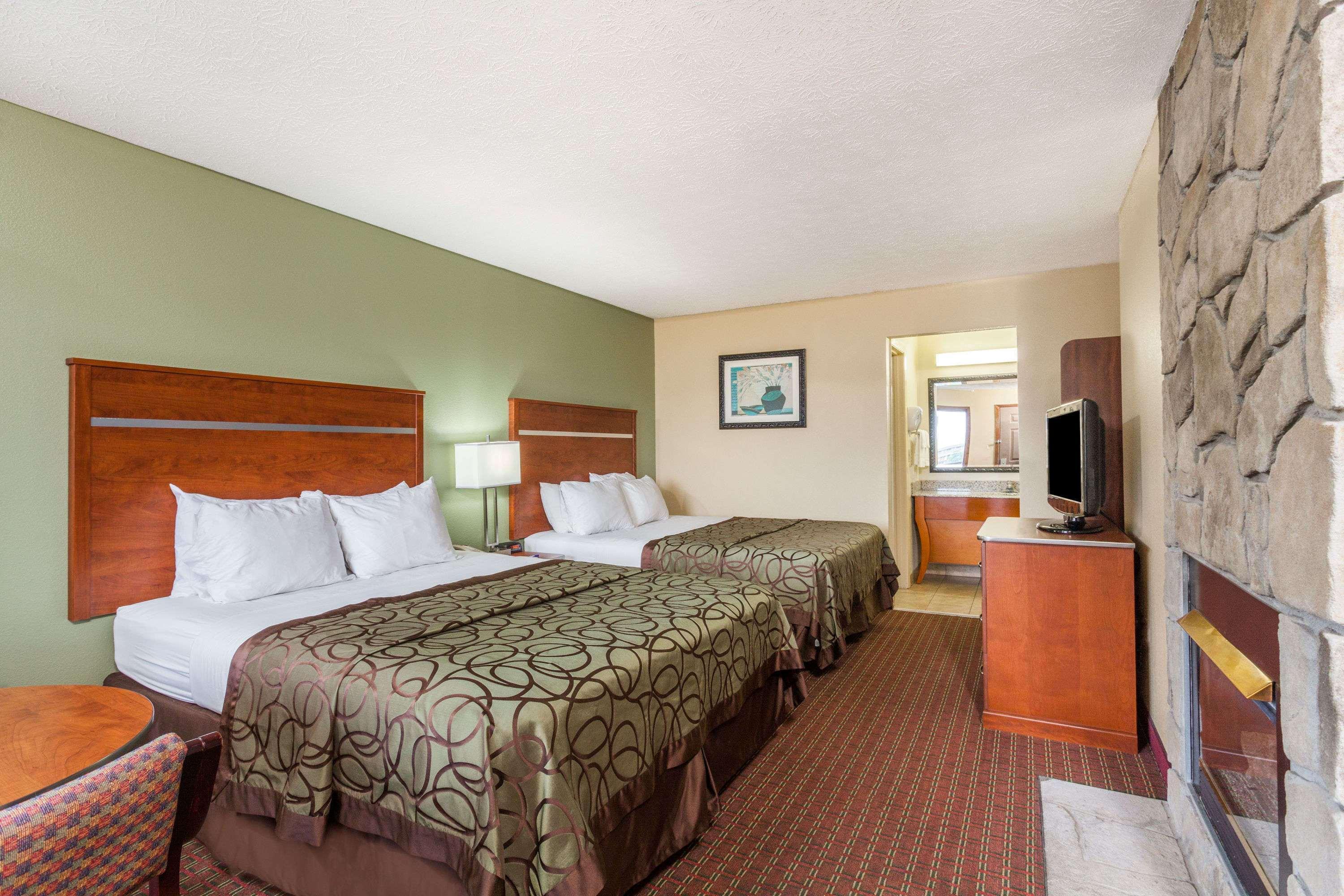 Baymont By Wyndham Pigeon Forge Near Island Drive Ξενοδοχείο Εξωτερικό φωτογραφία